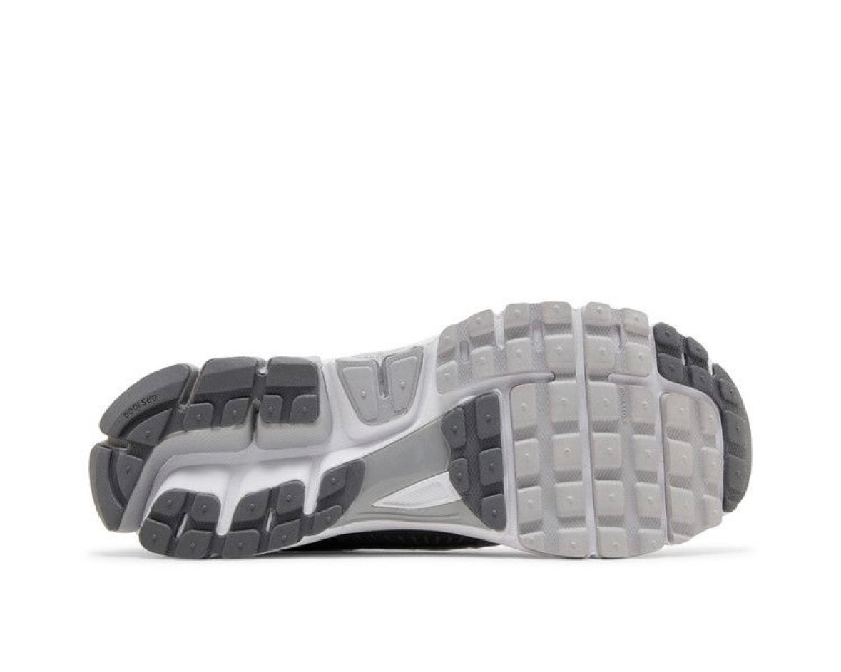 NIKE AIR ZOOM VOMERO 5 ‘WOLF GREY’