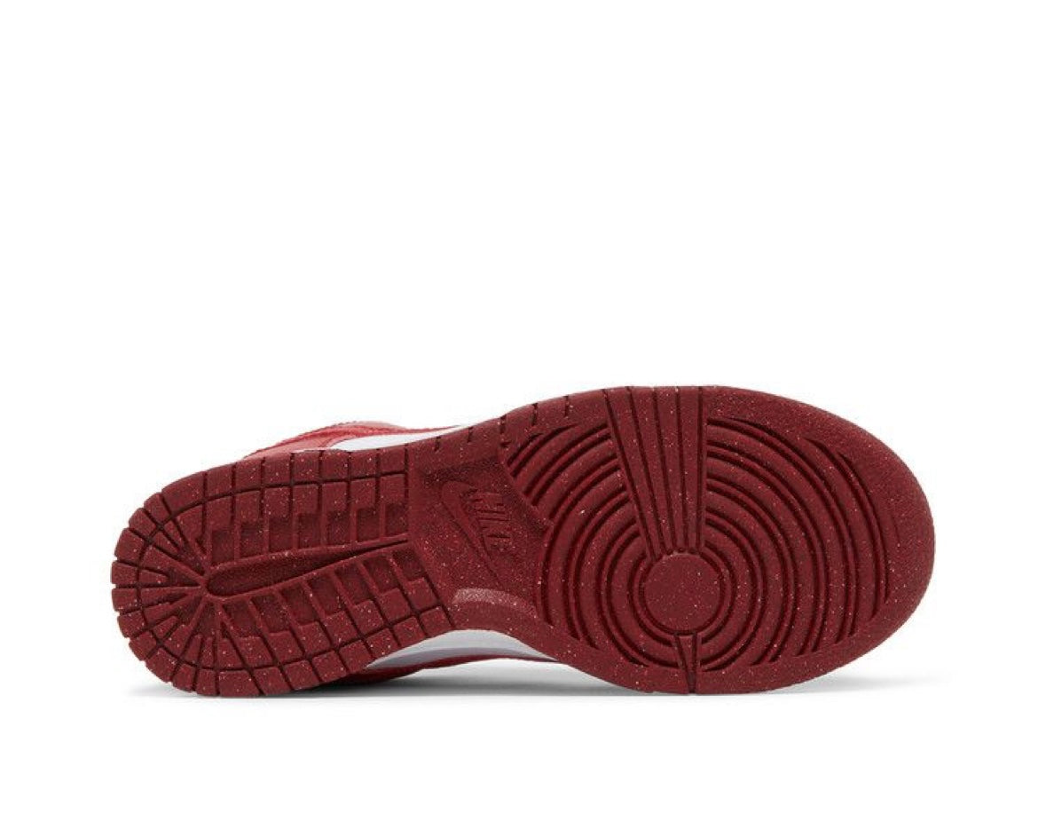 NIKE DUNK LOW NEXT NATURE ‘GYM RED’
