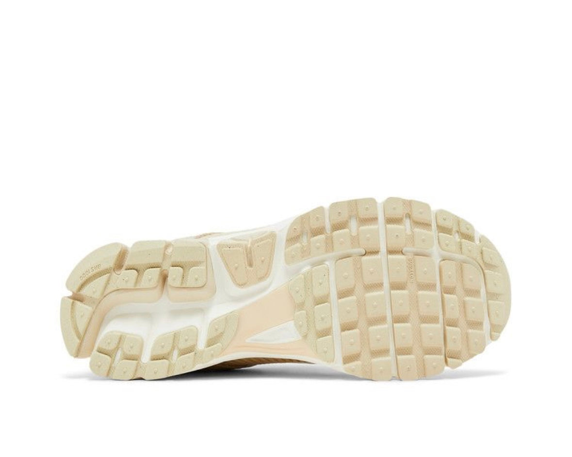 NIKE AIR ZOOM VOMERO 5 ‘BEACH’