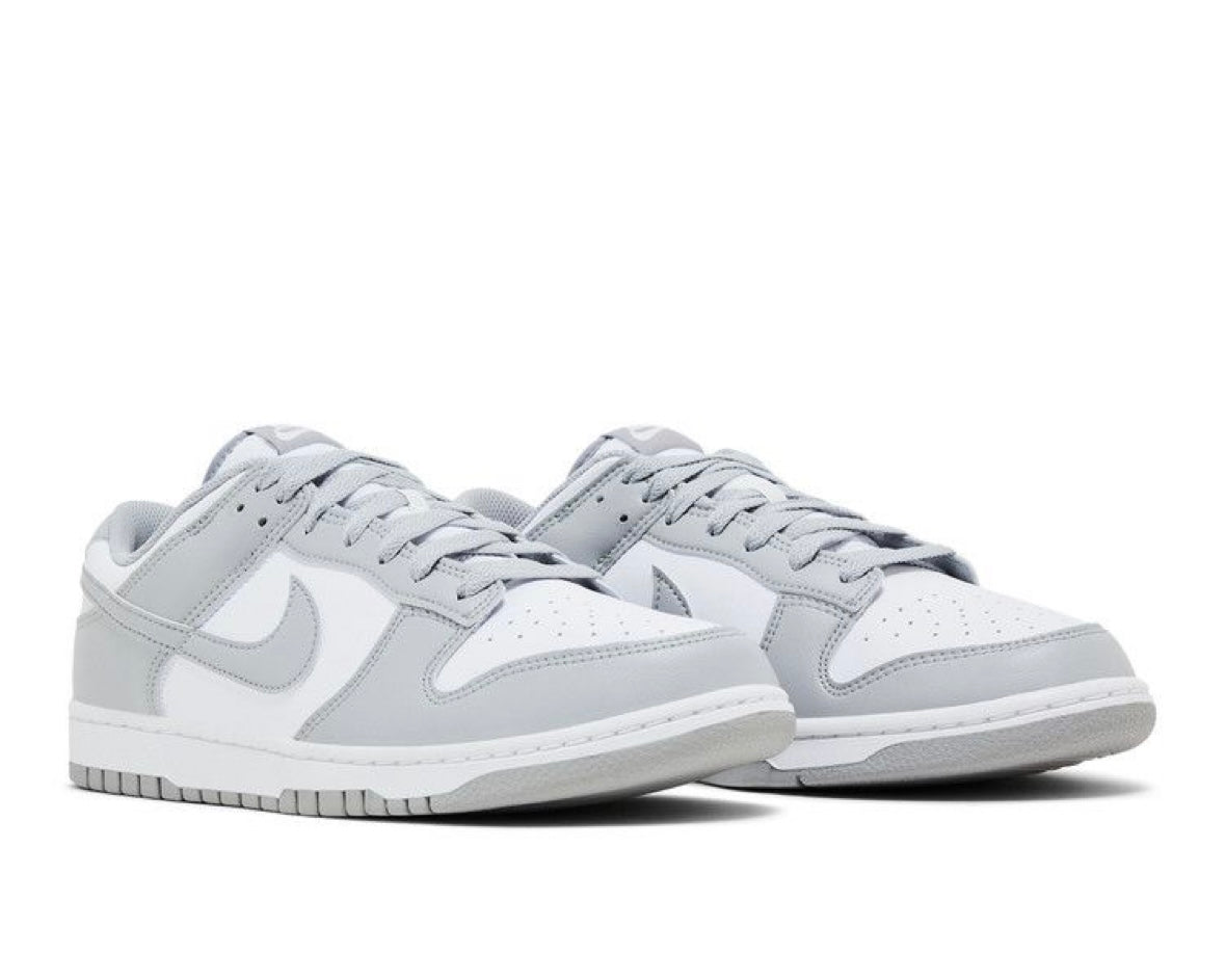 NIKE DUNK LOW ‘LIGHT SMOKE GREY’