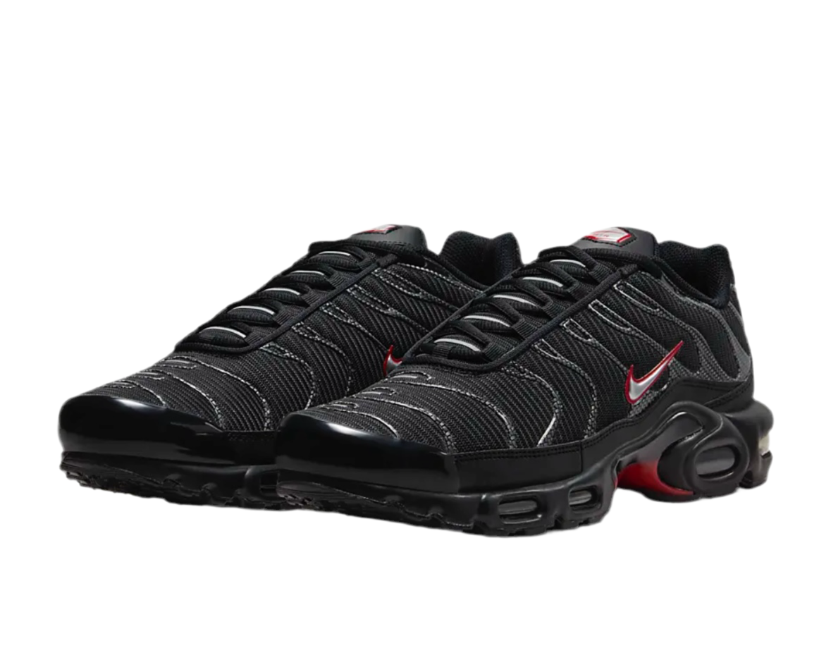 NIKE AIR MAX PLUS ‘CARBON FIBER’
