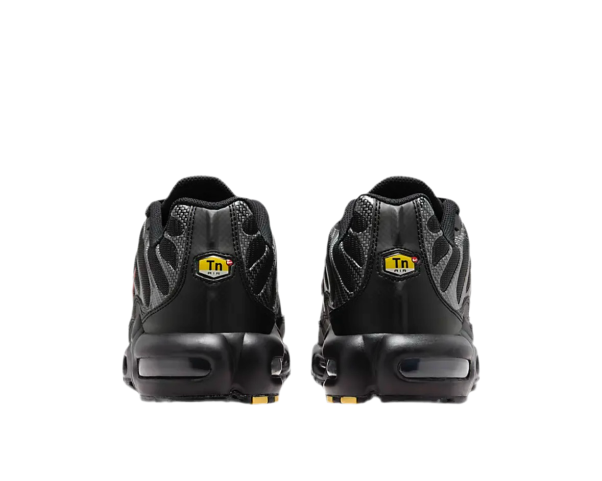NIKE AIR MAX PLUS ‘CARBON FIBER’