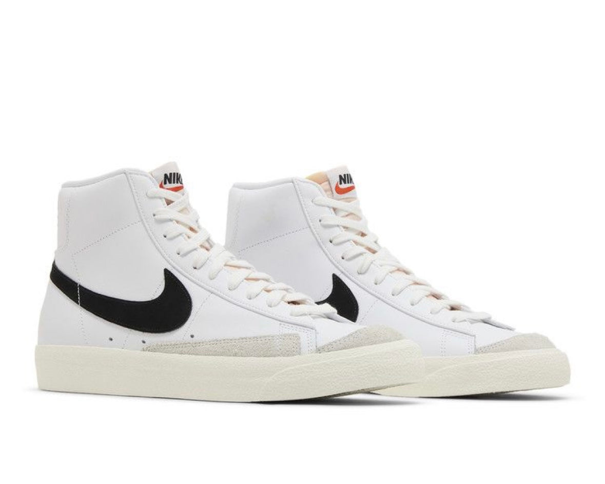 NIKE BLAZER MID ‘77 VINTAGE ‘WHITE BLACK’