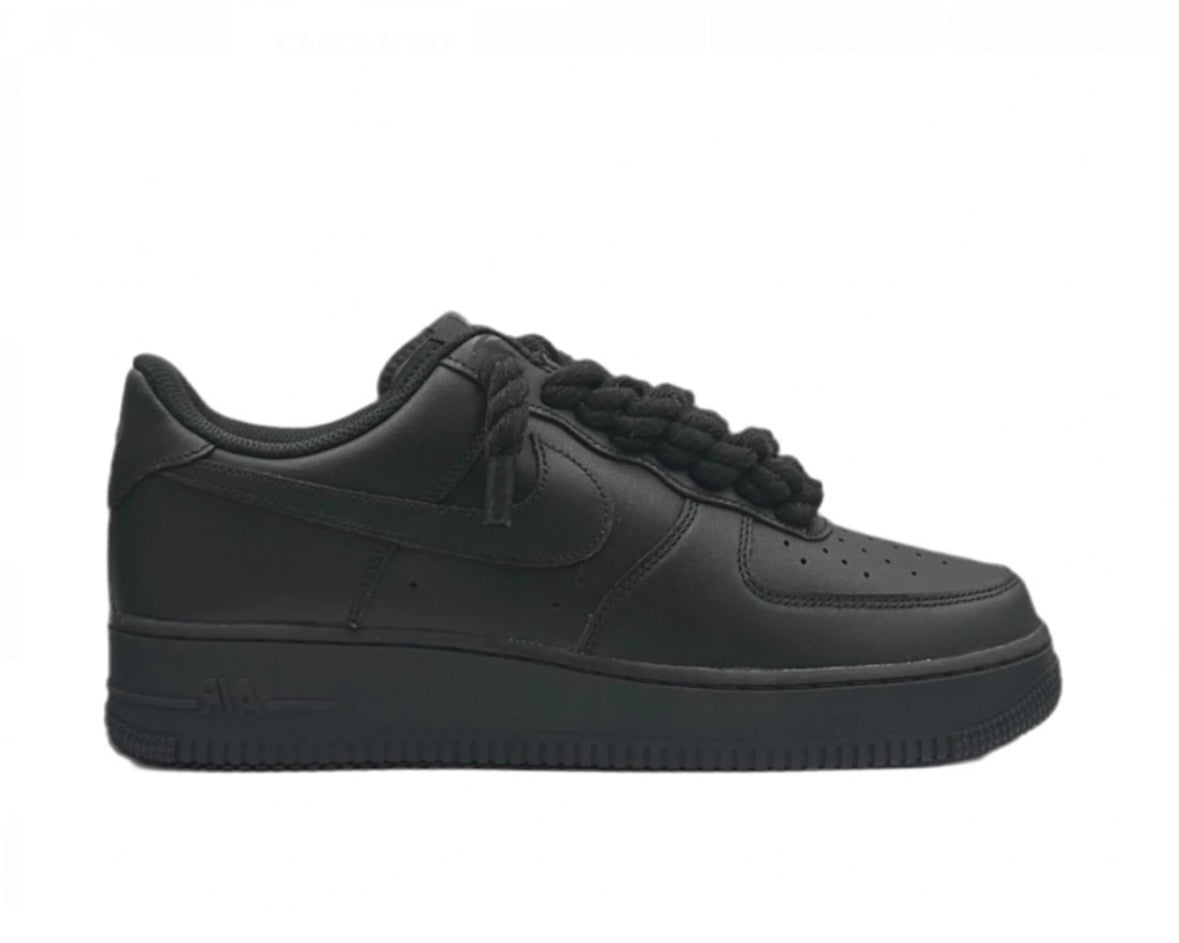 NIKE AIR FORCE 1 ‘07 TRIPLE BLACK ‘BLACK ROPE LACES’