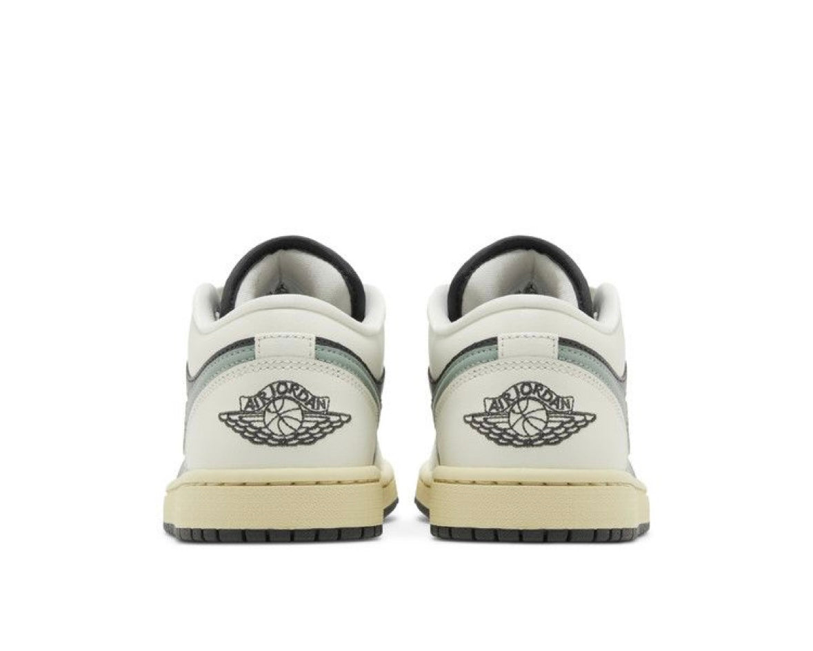 AIR JORDAN 1 LOW ‘JADE SMOKE’