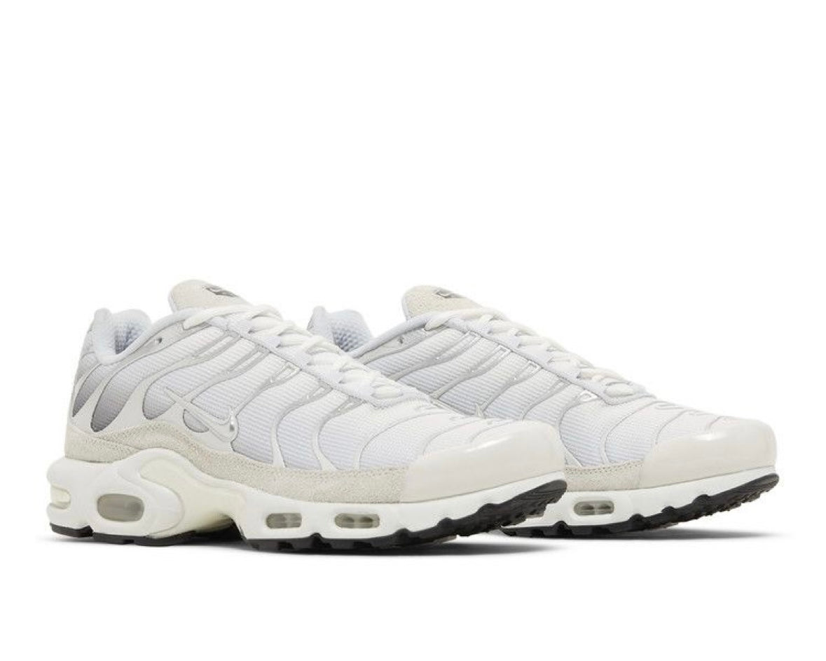 NIKE AIR MAX PLUS ‘PURE PLATINUM’