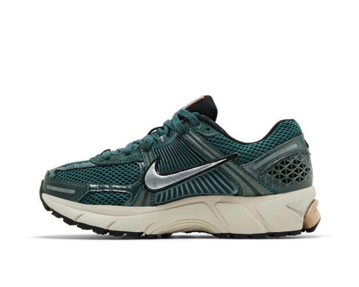 NIKE AIR ZOOM VOMERO 5 ‘VINTAGE GREEN’