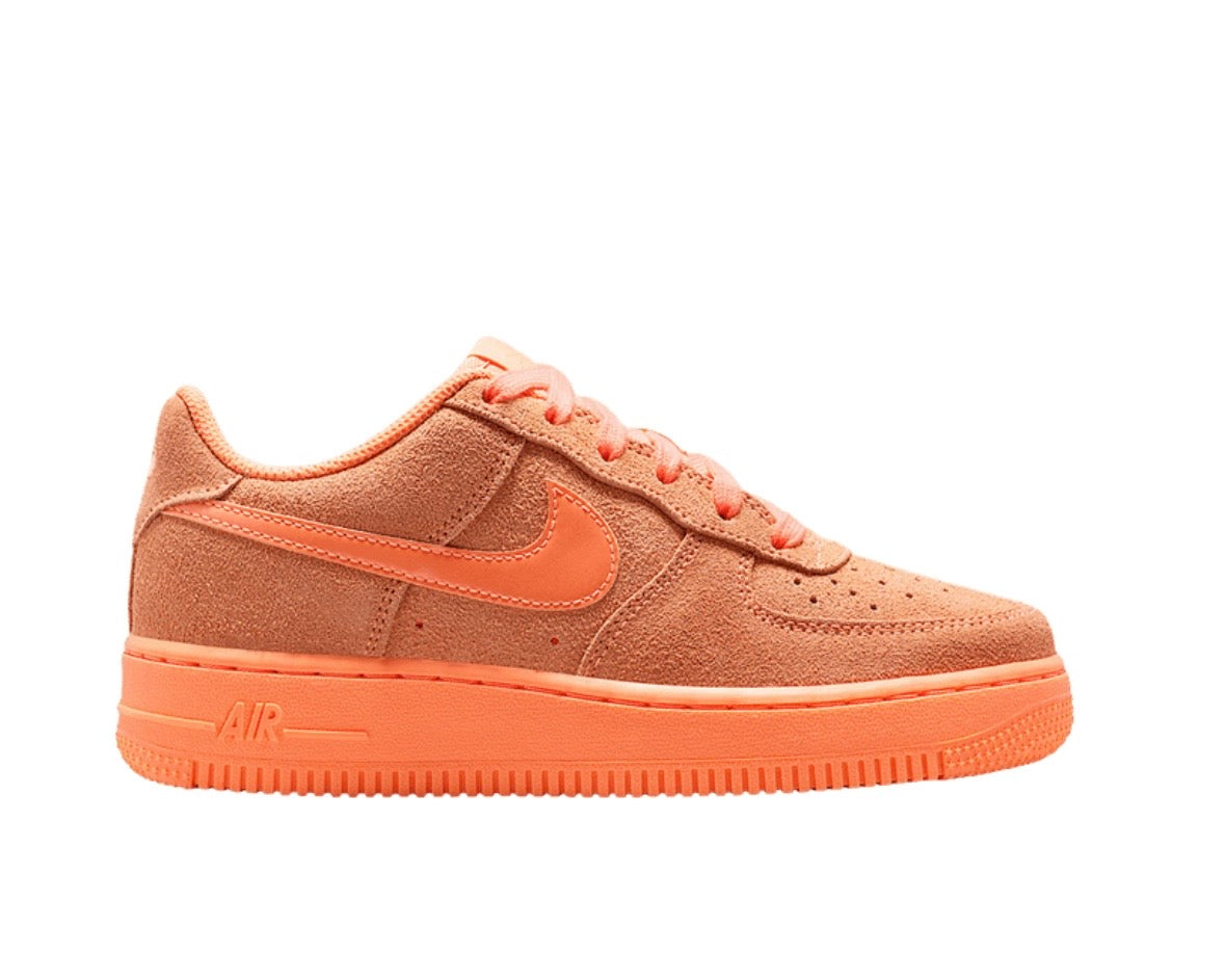 NIKE AIR FORCE 1 SUEDE GS ‘ORANGE PULSE’