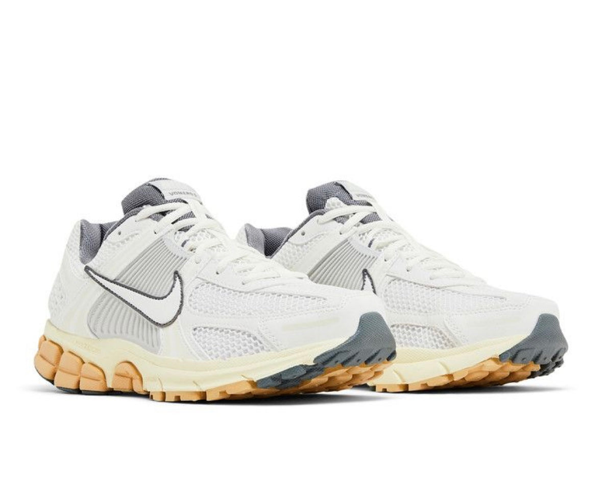 NIKE AIR ZOOM VOMERO 5 ‘SUMMIT WHITE PURE PLATINUM’