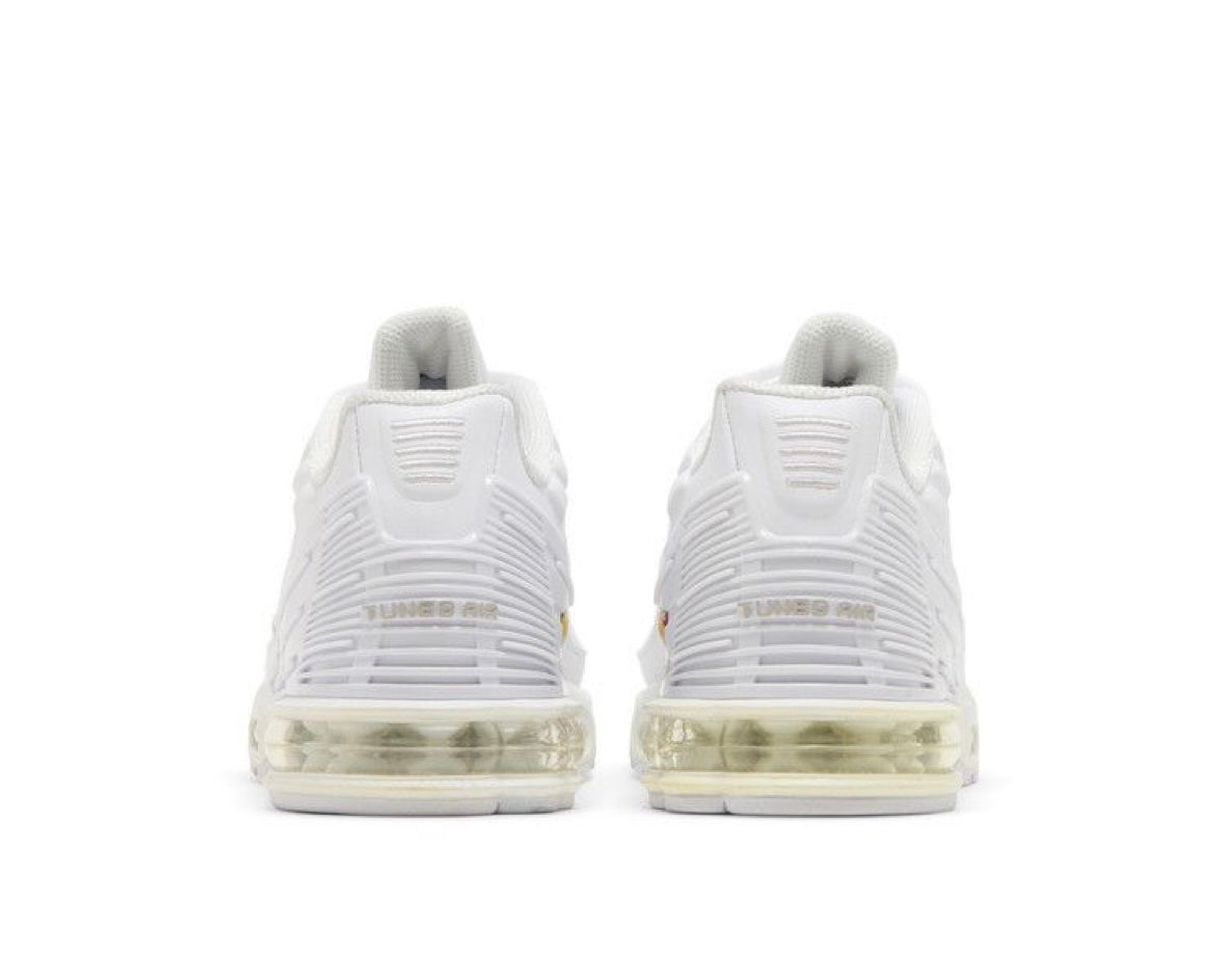 NIKE AIR MAX PLUS 3 ‘TRIPLE WHITE’