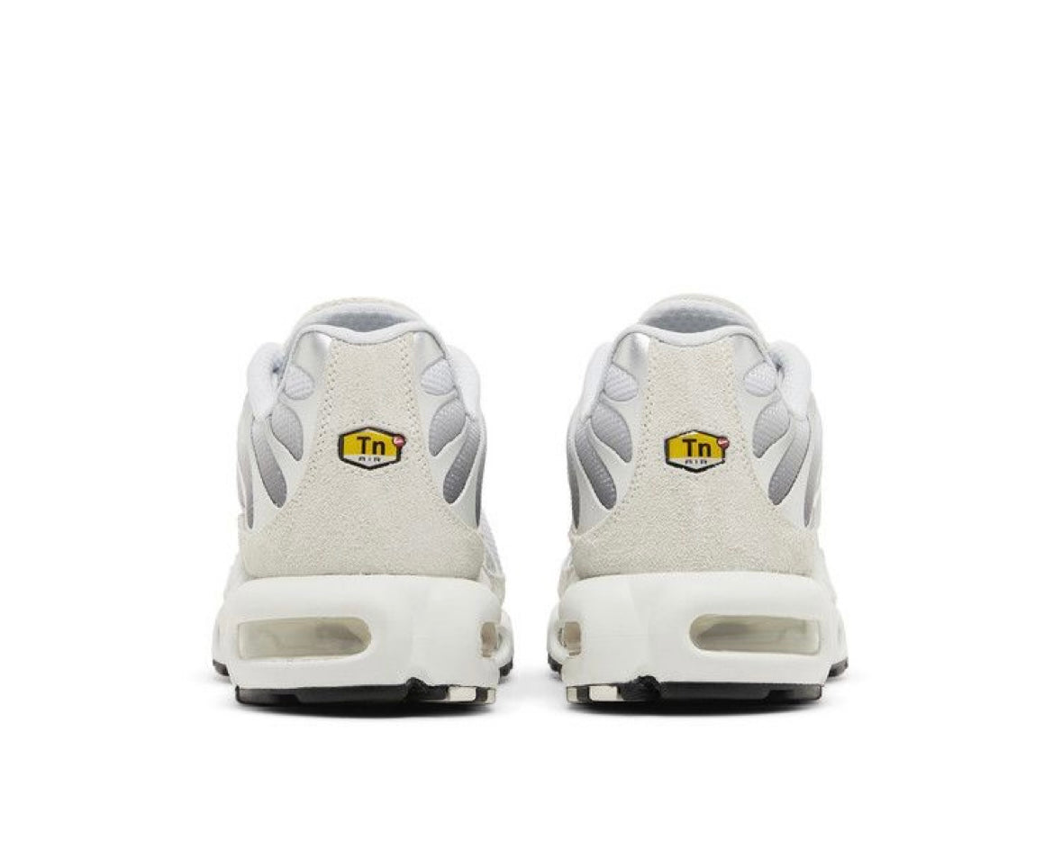NIKE AIR MAX PLUS ‘PURE PLATINUM’