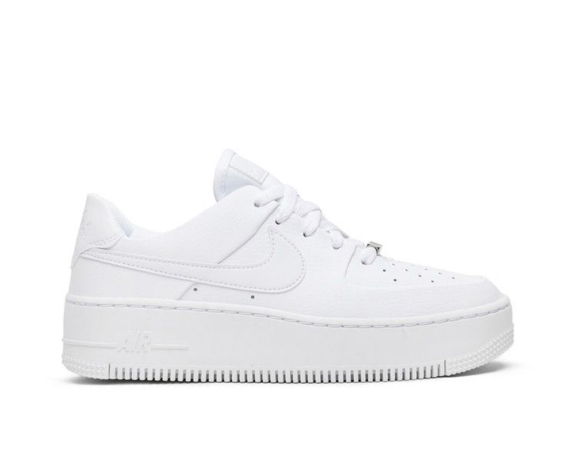 NIKE AIR FORCE 1 SAGE LOW ‘TRIPLE WHITE’