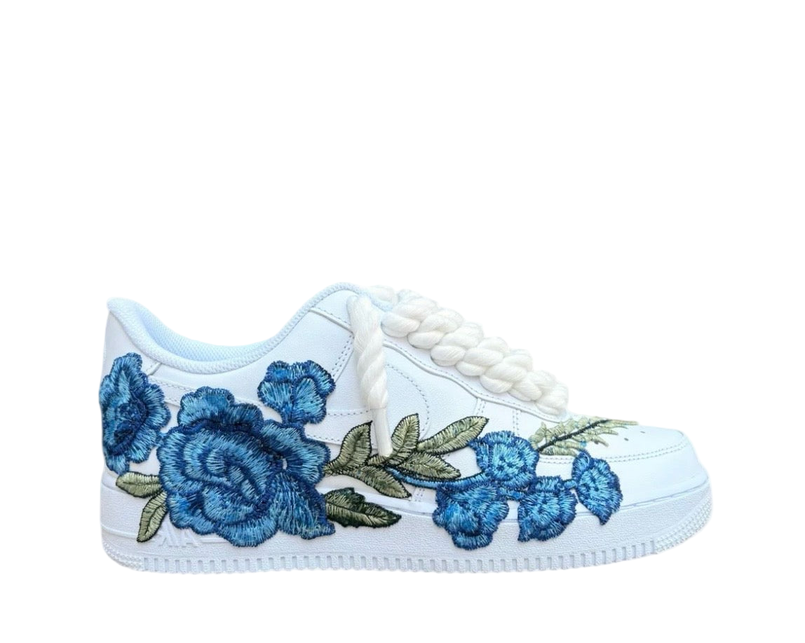 NIKE AIR FORCE 1 LOW ‘07 ‘TRIPLE WHITE’ ‘BLUE ROSE ROPE LACES’