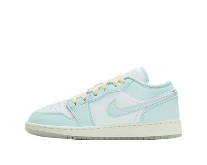AIR JORDAN 1 LOW SE ‘GLACIER BLUE’