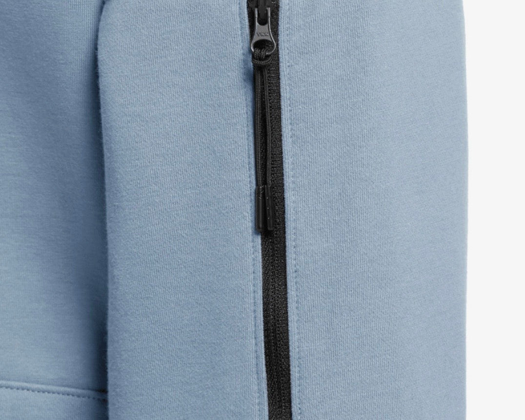 NIKE SPORTSWEAR TECH ESSENTIALS HOODIE ‘LIGHT BLUE’