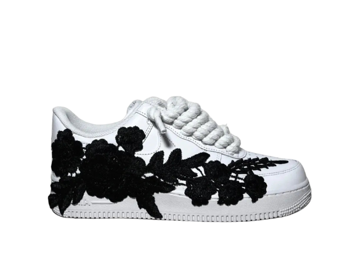NIKE AIR FORCE 1 ‘07 ‘TRIPLE WHITE’ ‘BLACK ROSE ROPE LACES’