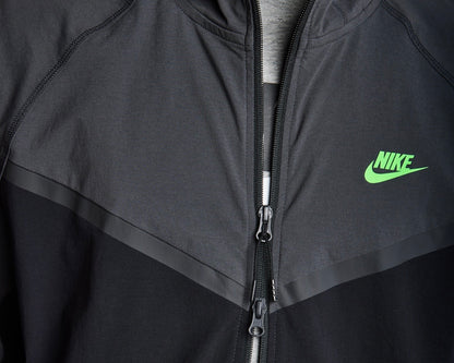 NIKE TECH WOVEN WINDBREAKER JACKET ‘LIGHT ARMY’