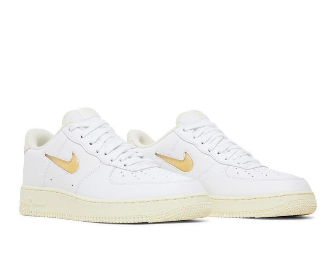 NIKE AIR FORCE 1 ‘07 LX ‘PALE VANILLA’