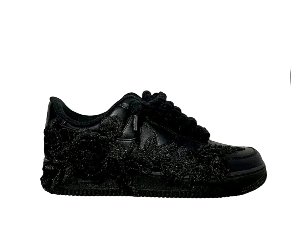NIKE AIR FORCE 1 ‘07 ‘TRIPLE BLACK’ ‘BLACK ROSE ROPE LACES’