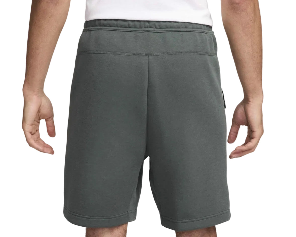 NIKE SPORTSWEAR TECH FLEECE SHORTS ‘VINTAGE GREEN’