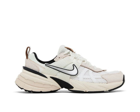 NIKE V2K RUN ‘WHITE LIGHT OREWOOD BROWN’