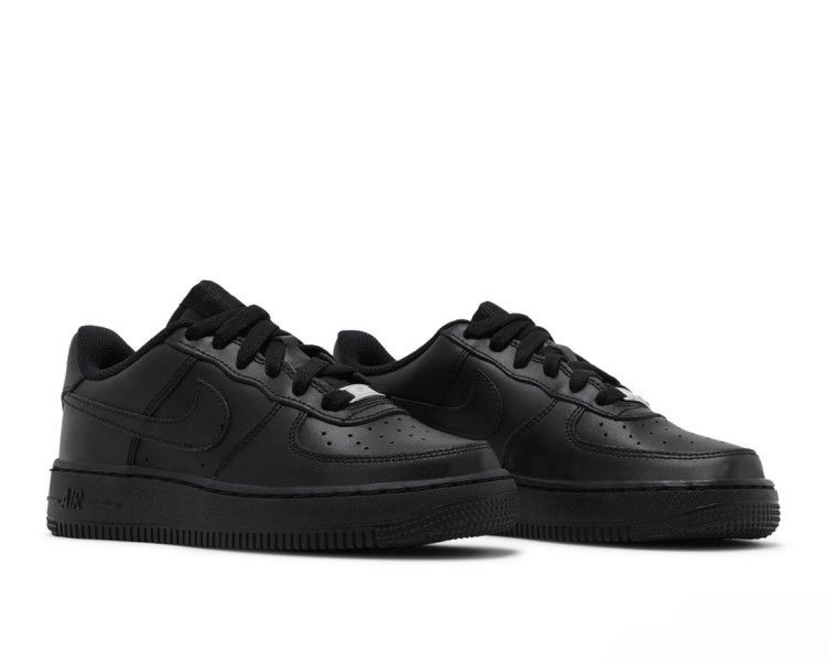 NIKE AIR FORCE 1 LE GS ‘TRIPLE BLACK’