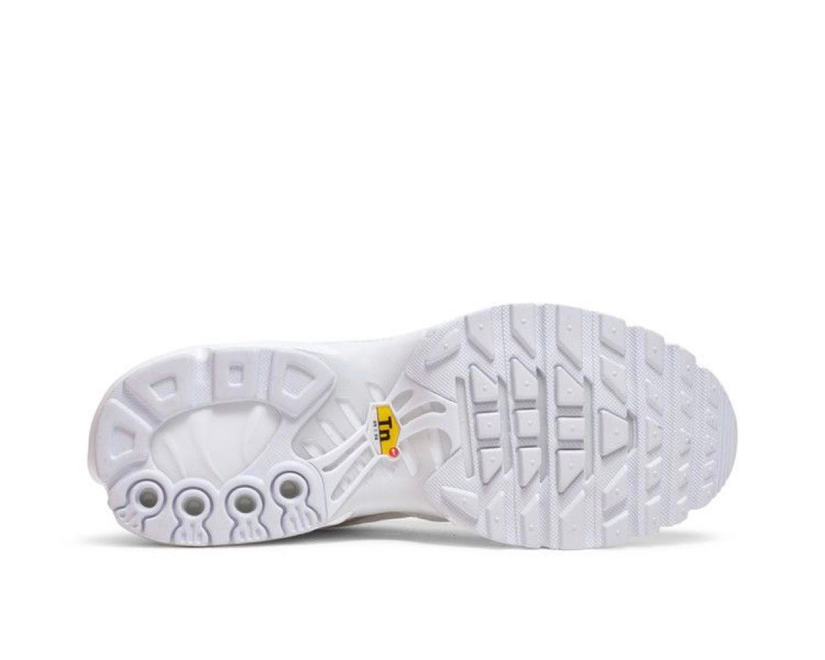 NIKE AIR MAX PLUS ‘TRIPLE WHITE’