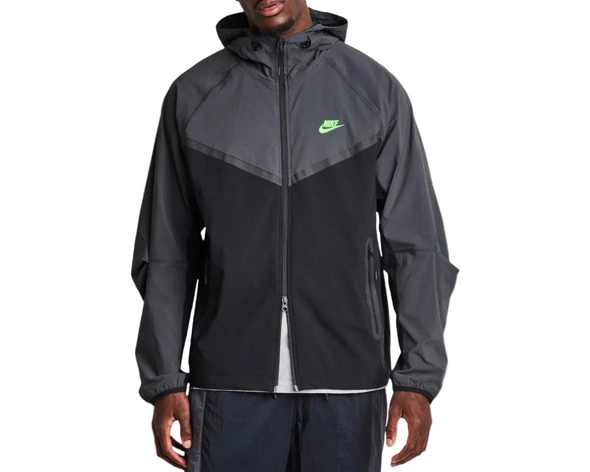 NIKE TECH WOVEN WINDBREAKER JACKET ‘LIGHT ARMY’