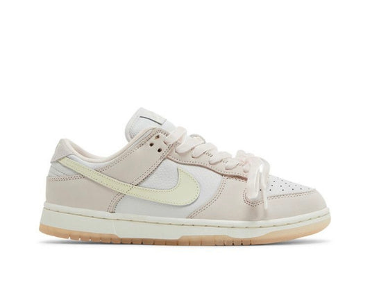 NIKE DUNK LOW ‘LIGHT SOFT PINK’