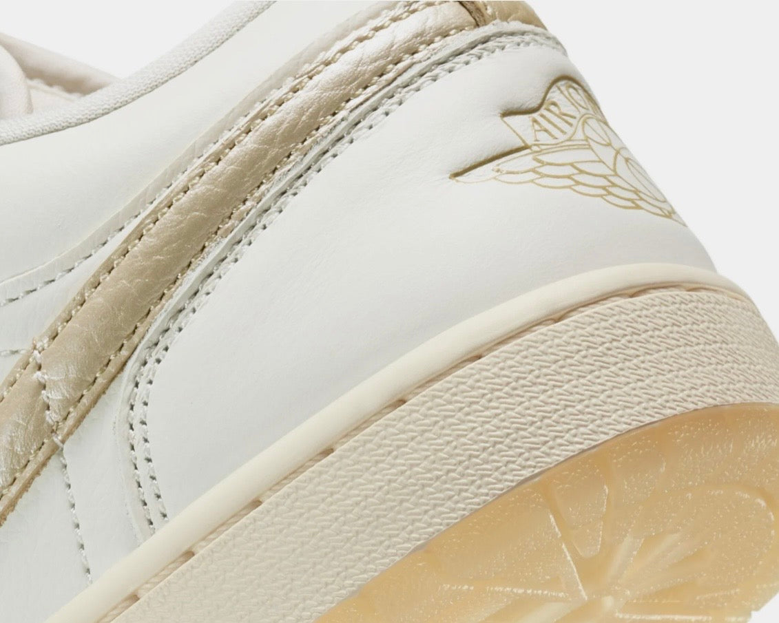 AIR JORDAN 1 LOW SE ‘GOLD PACK’