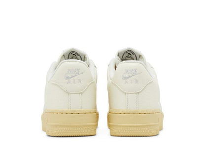 NIKE AIR FORCE 1 ‘07 LX WMNS ‘COCONUT MILK’