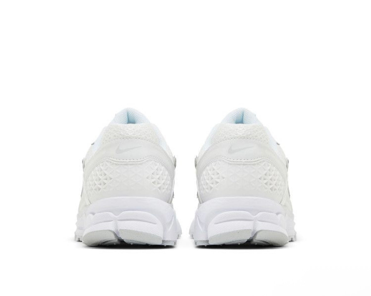 NIKE AIR ZOOM VOMERO 5 ‘CHROME TOE’