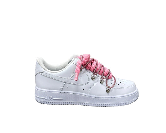 NIKE AIR FORCE 1 ‘07 ‘TRIPLE WHITE’ ‘DIAMOND ROPE LACE PINK’