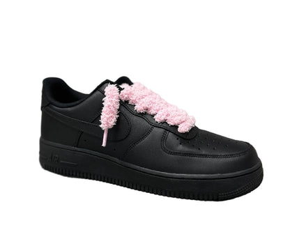 NIKE AIR FORCE 1 ‘07 ‘TRIPLE BLACK FLUFFY LACES PINK’