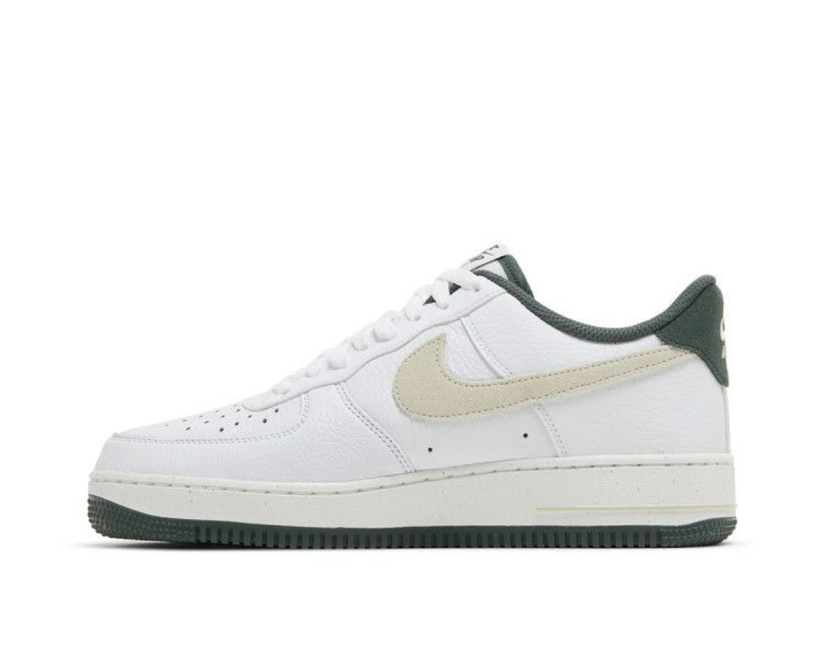 NIKE AIR FORCE ‘07 LV8 ‘VINTAGE GREEN’