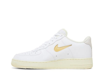 NIKE AIR FORCE 1 ‘07 LX ‘PALE VANILLA’