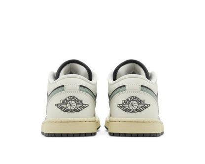 AIR JORDAN 1 LOW ‘JADE SMOKE’