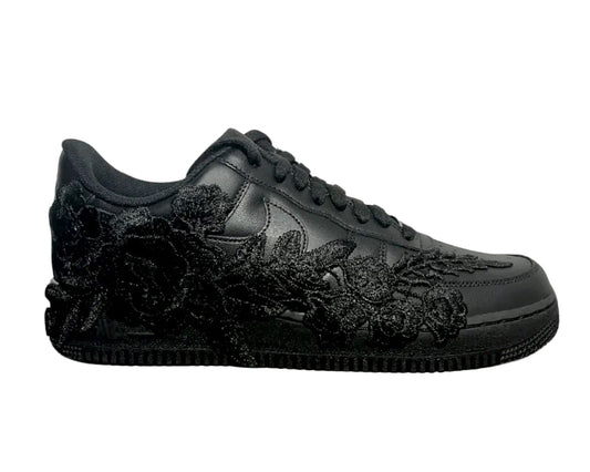 NIKE AIR FORCE 1 ‘07 ‘TRIPLE BLACK ‘BLACK ROSE’