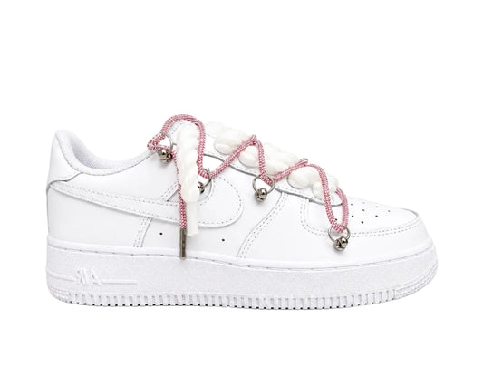 NIKE AIR FORCE 1 ‘07 ‘TRIPLE WHITE’ ‘PINK DIAMOND ROPE LACES’