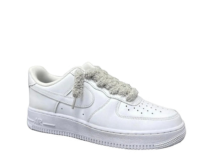 NIKE AIR FORCE 1 ‘07 ‘TRIPLE WHITE FLUFFY LACES SILVER’