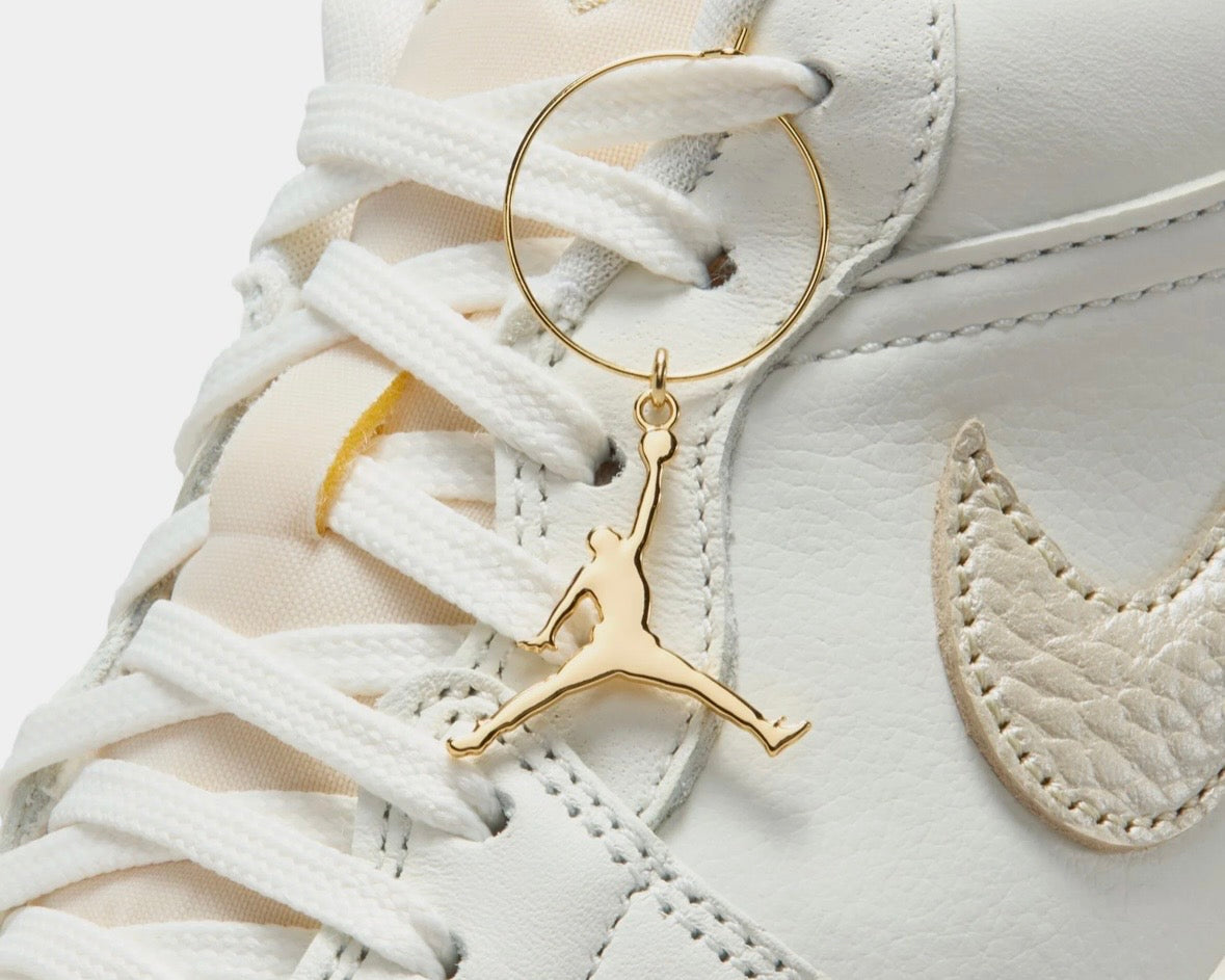AIR JORDAN 1 LOW SE ‘GOLD PACK’