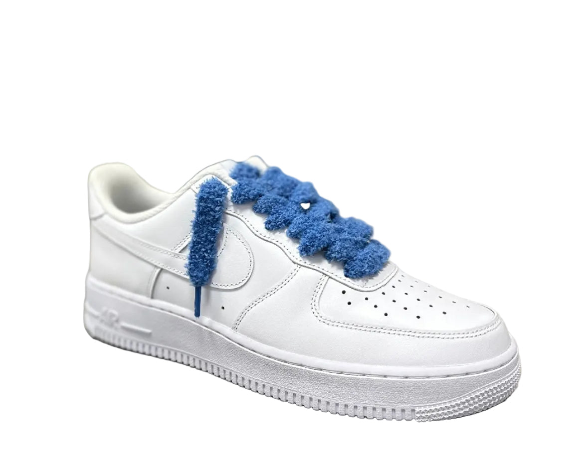 NIKE AIR FORCE 1 ‘07 ‘TRIPLE WHITE FLUFFY LACES BLUE’