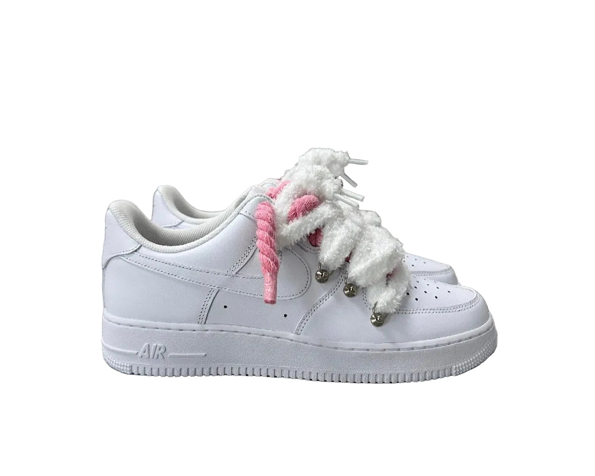 NIKE AIR FORCE 1 ‘07 ‘TRIPLE WHITE’ ‘PINK CHIMNEY CAKE ROPE LACES’
