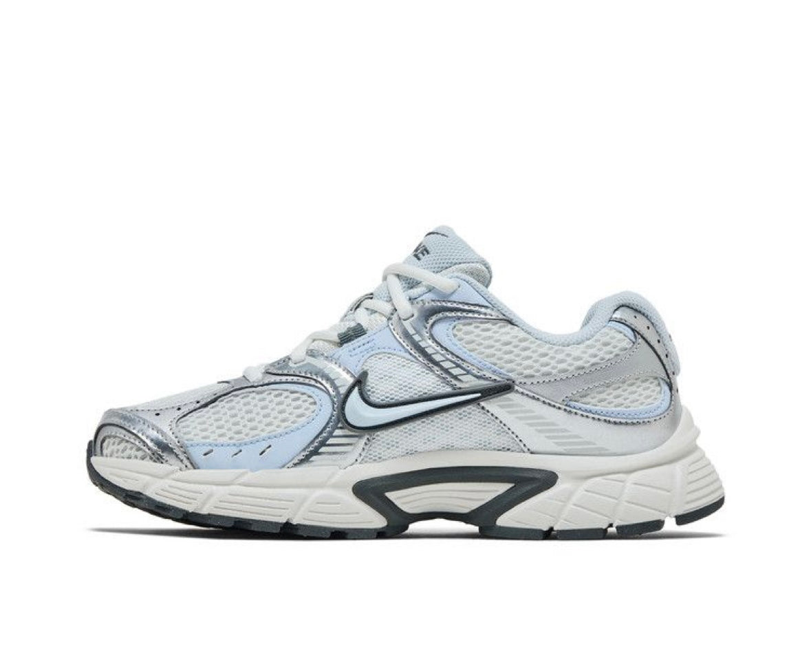 NIKE V5 RNR ‘SUMMIT WHITE BLUE TINT’