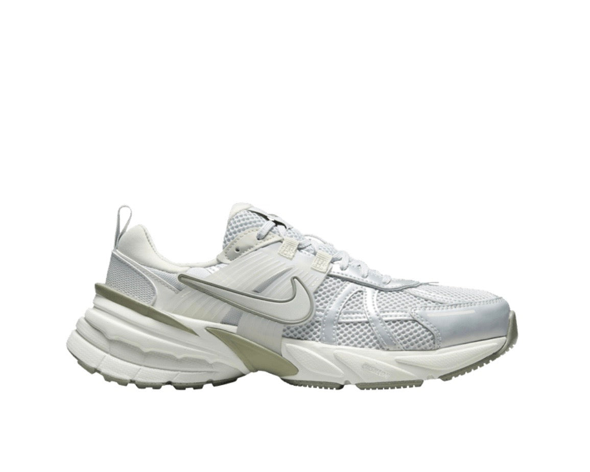 NIKE V2K RUN ‘PHOTON DUST LIGHT ARMY’