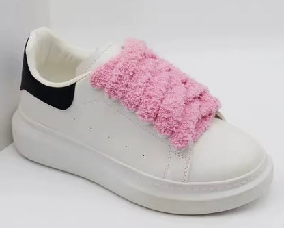 FLUFFY PLUSH LACES ‘BEIGE’