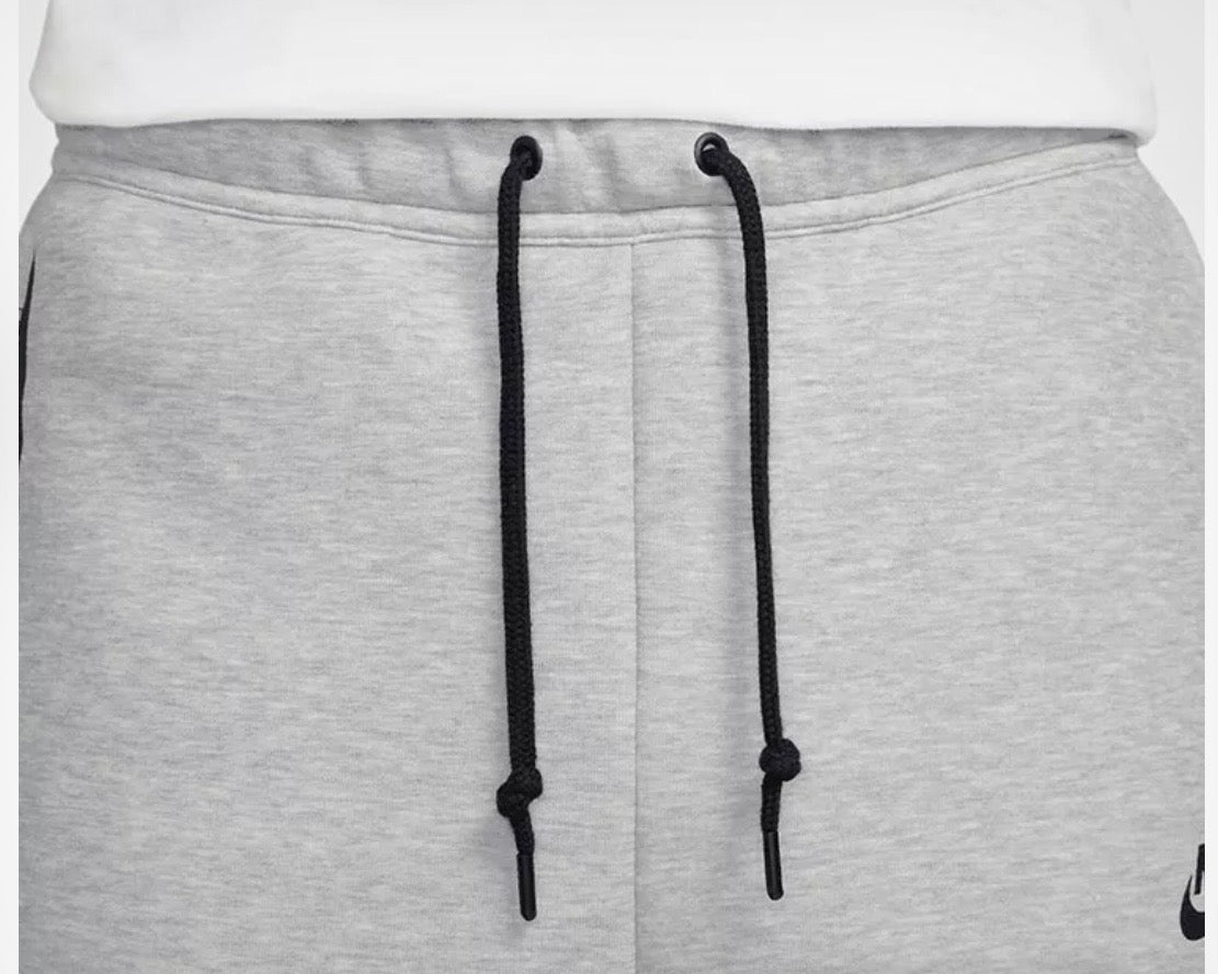 NIKE SPORTSWEAR TECH FLEECE SHORTS ‘GREY’
