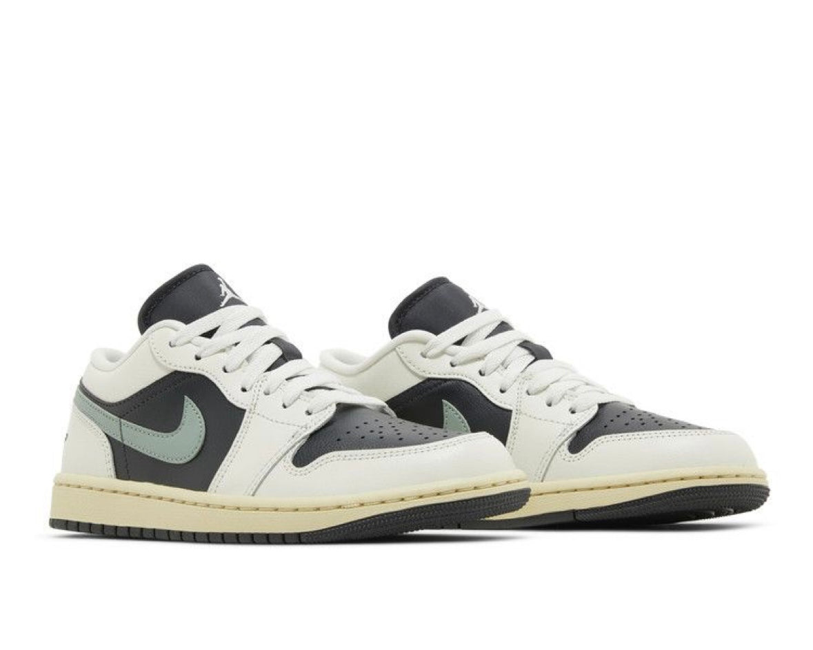 AIR JORDAN 1 LOW ‘JADE SMOKE’