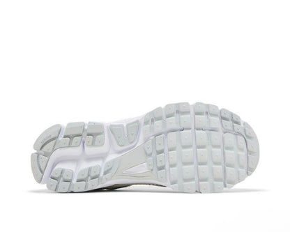 NIKE AIR ZOOM VOMERO 5 ‘CHROME TOE’