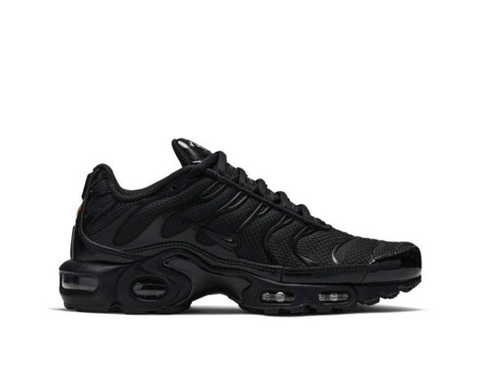 NIKE AIR MAX PLUS ‘TRIPLE BLACK’